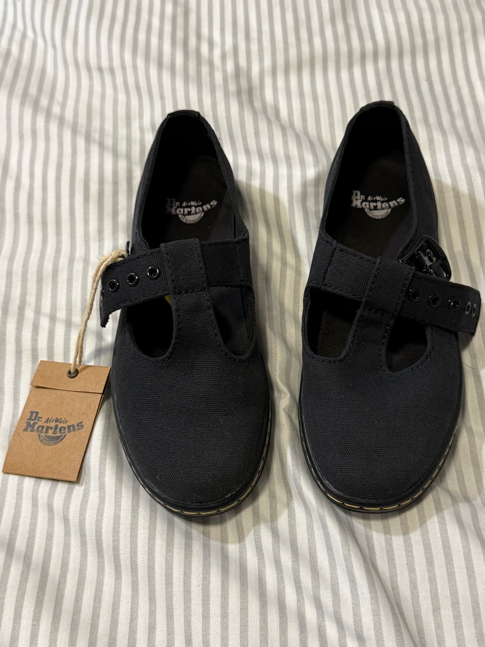 🆕 Dr. Martens women Black Woolwich flats - Picture 2 of 8